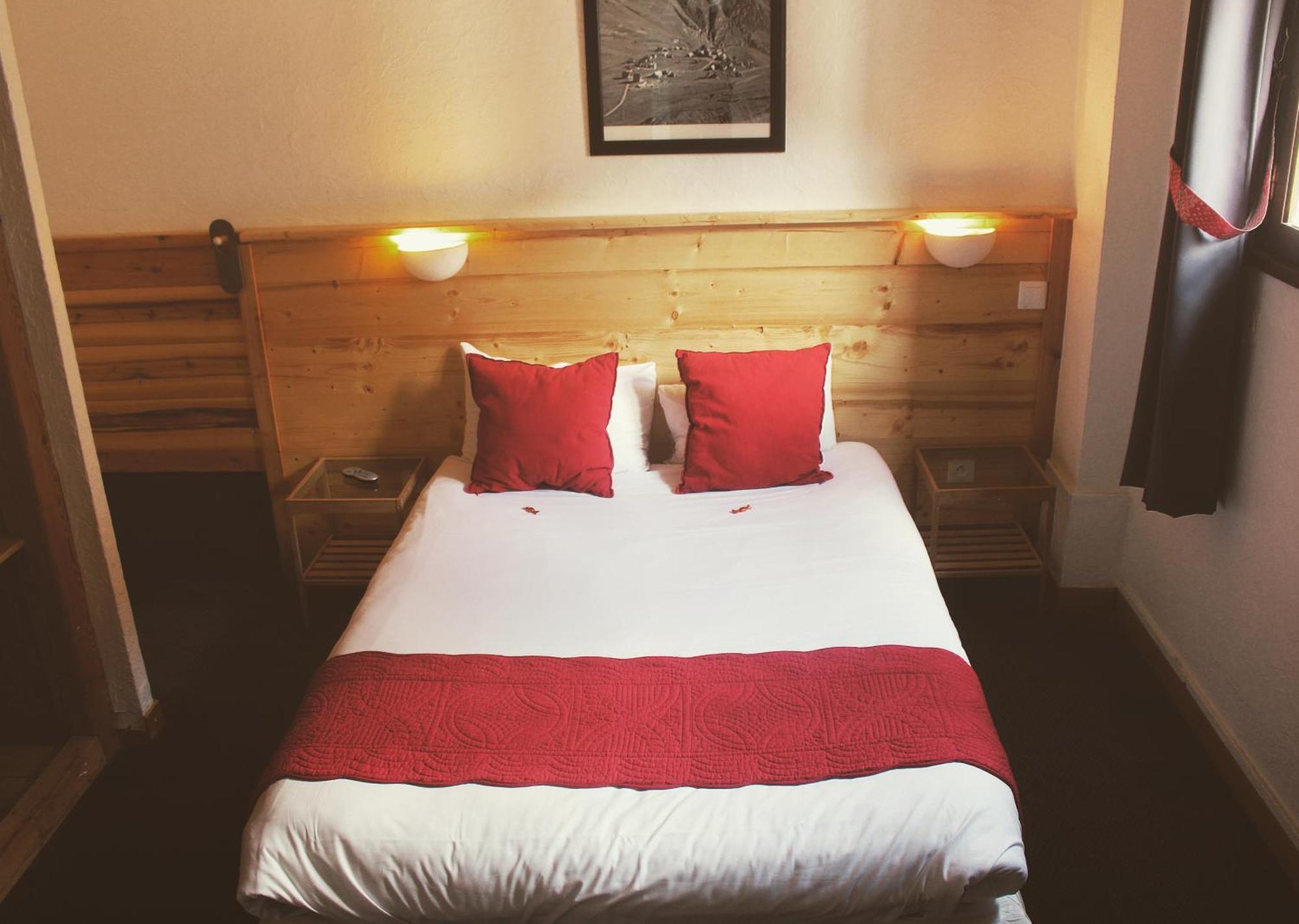 Hotel Valentin Pied Des Pistes Λε Ντεζ Αλπ Εξωτερικό φωτογραφία