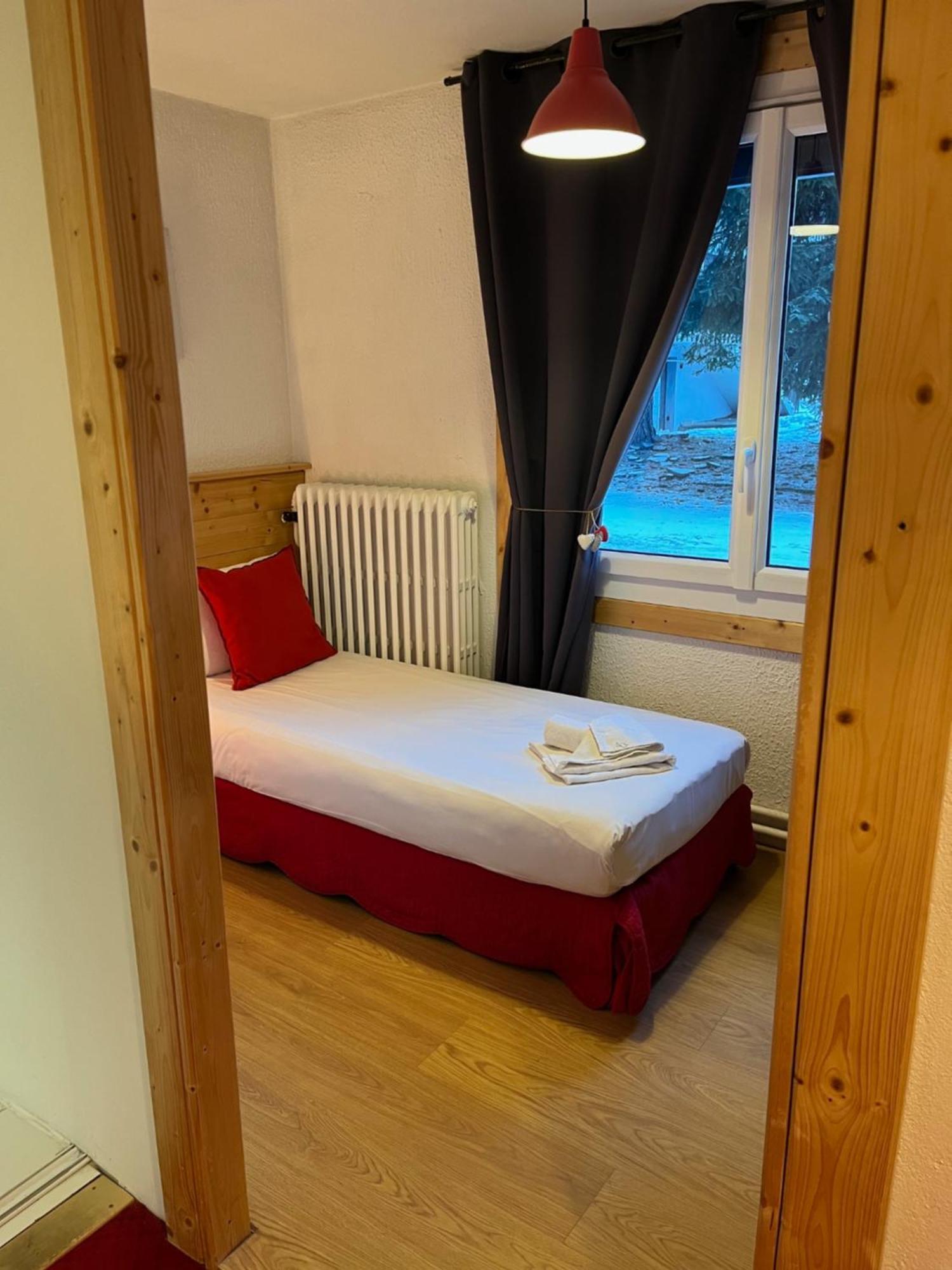 Hotel Valentin Pied Des Pistes Λε Ντεζ Αλπ Εξωτερικό φωτογραφία